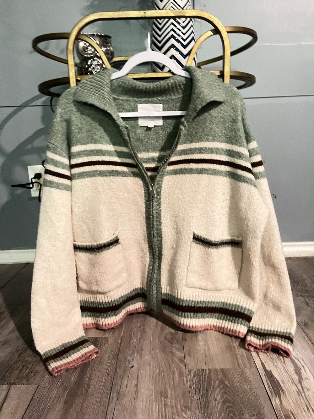 Women's Cream & Sage Zip-Front Striped Cardigan